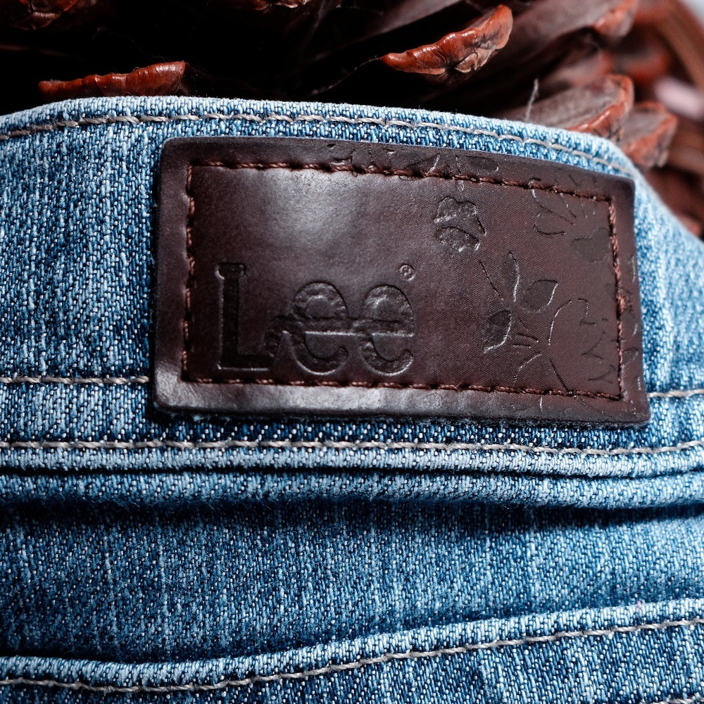 Women's Lee Classic Fit Straight Leg Jeans S10P